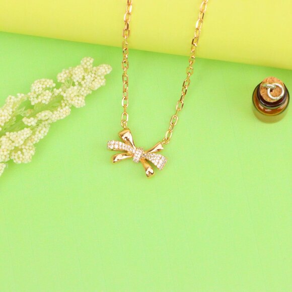 "Elegant Bow Rose Gold Necklace with Sparkling Crystal Detailing, XPNL1876 - Picture 10 of 12